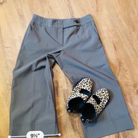 Capris for all occasions by A. Byer Medium. Brown gray Wide leg classy fun sexy - Picture 3 of 7
